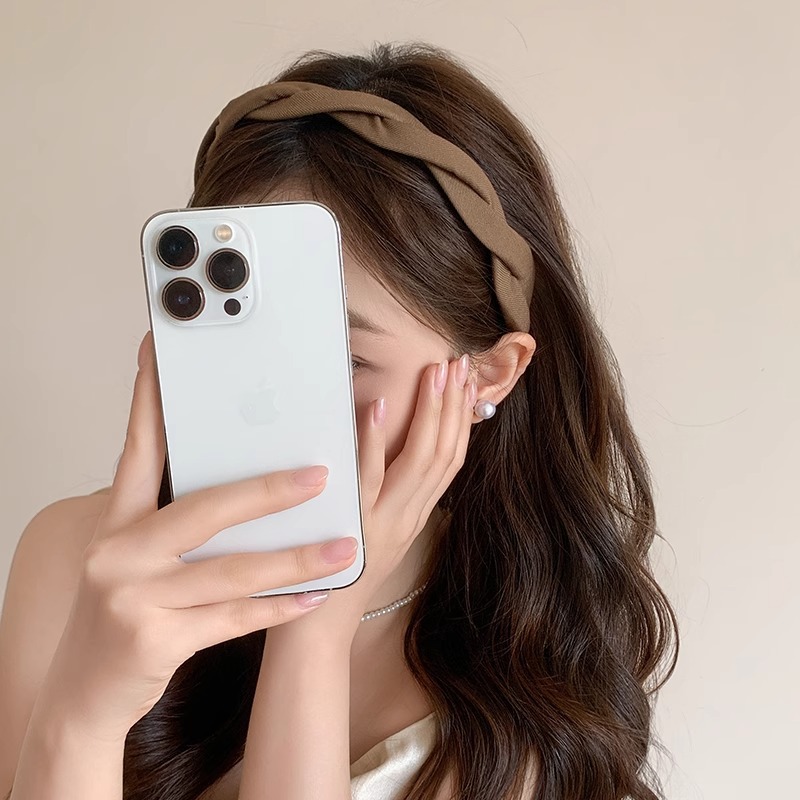 Fijación de cabello para mujeres de verano tarjeta de cabello de lavado de cara fijación de cabello 2025 nuevo tocado de cabello de alta calidad sensación extranjera de moda agujeros de cabello de presión