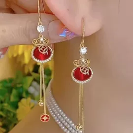 耳钉;耳扣;耳环