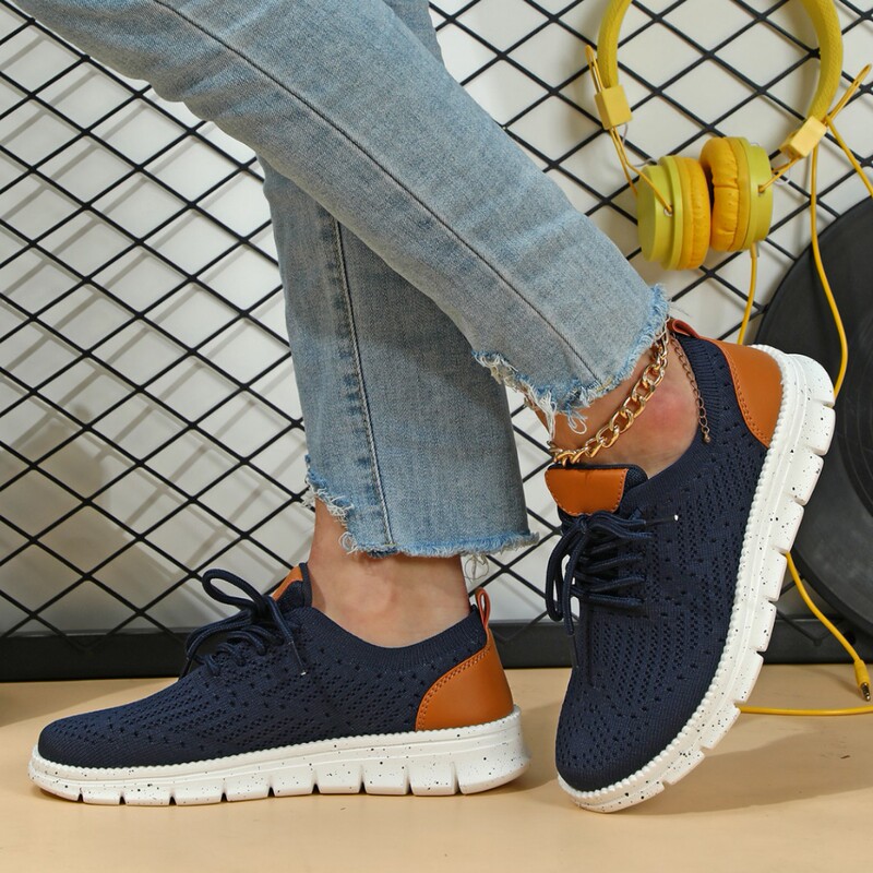 Spring and Autumn Flying Weaving Breathable Stitching Casual Sports Women's Shoes Soft Sole Comfortable Running Shoes Fashion All-match Couple Walking Shoes