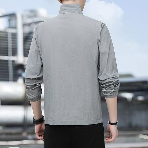 Ultra-thin, breathable, quick-drying men's sun protection jacket with a stylish stand-up collar—perfect for outdoor sports and shielding from the sun.