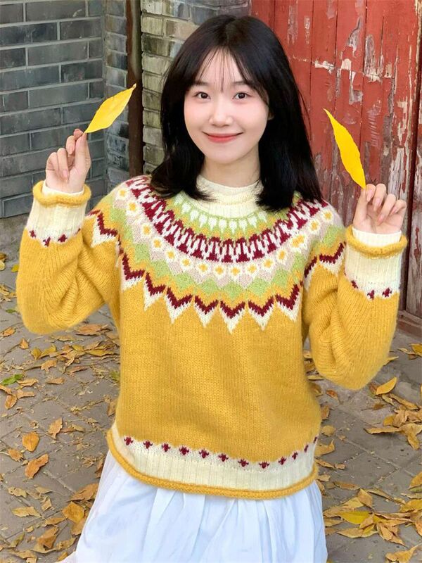 Korean Style Sweet Cute Round Neck Jacquard Fell Island Sweater Women's Loose Thickened Pullover Sweater for Autumn and Winter
