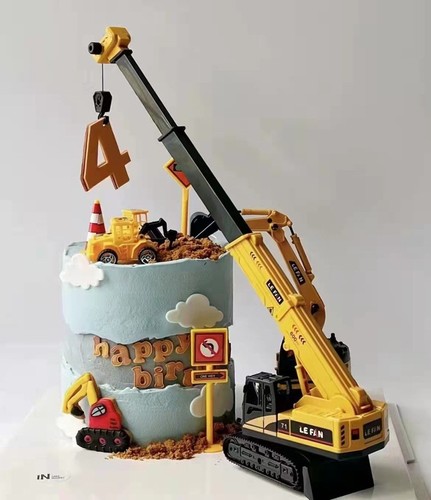 Internet celebrity large retractable construction engineering truck crane crane boy birthday cake baking decoration ornaments