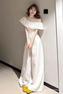 ��ʽһ�ּ�����Ů�ļ������L¶���@�ݚ��|�ж���������������