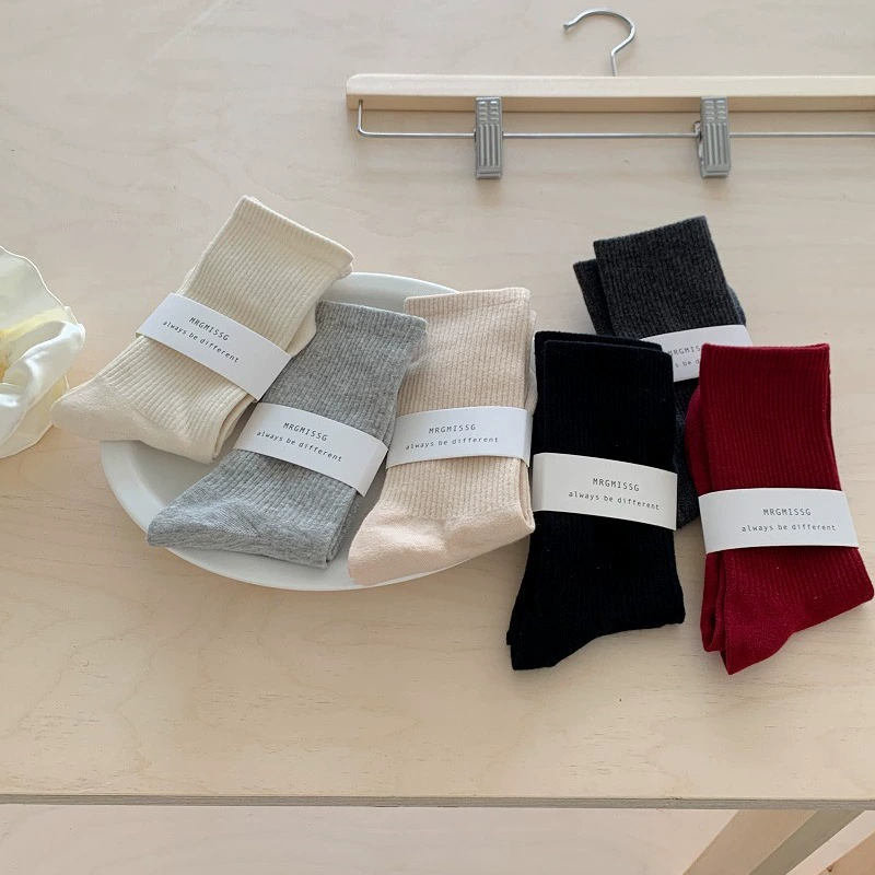 Весенние и осенние сплошные вертикальные хлопчатобумажные носки дикие повседневные носки женские носки осенние и зимние танцевальные носки