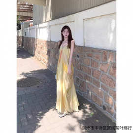 法式 仙女 气质海边度假长裙垂坠感黄色晕染印花领吊带连衣裙女夏