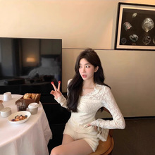 纯欲性感v领镂空上衣女春秋小香风爆款蕾丝打底衫内搭可外穿小衫