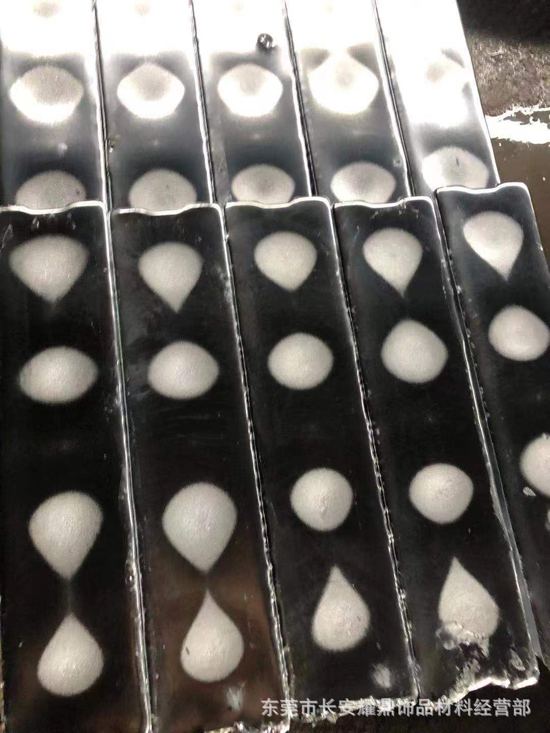 供应低温锌合金，符合欧盟标准，流动性好，韧性好