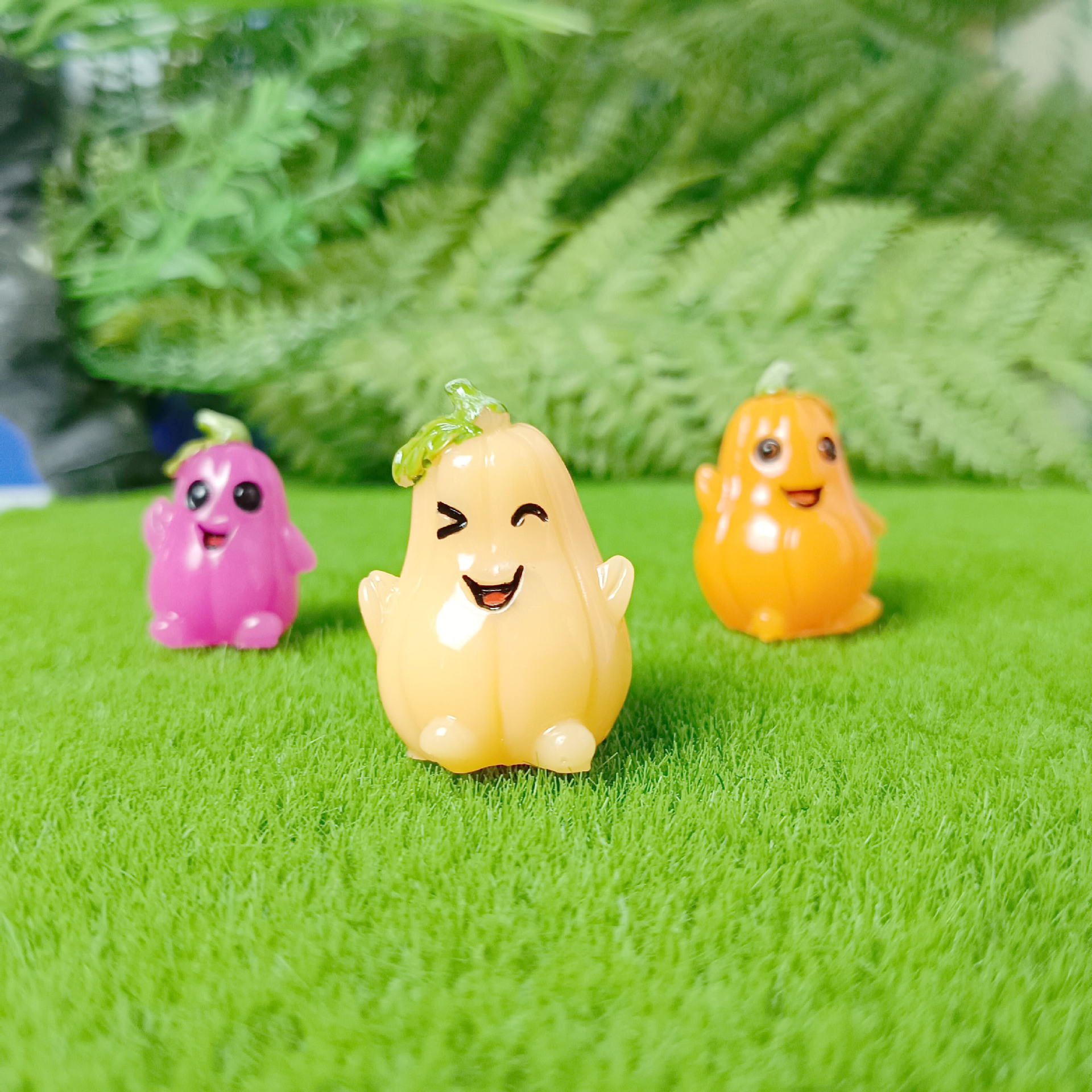 Linda decoración de muñeca de micro paisaje tema de Halloween resina de color mini accesorios de decoración de calabaza