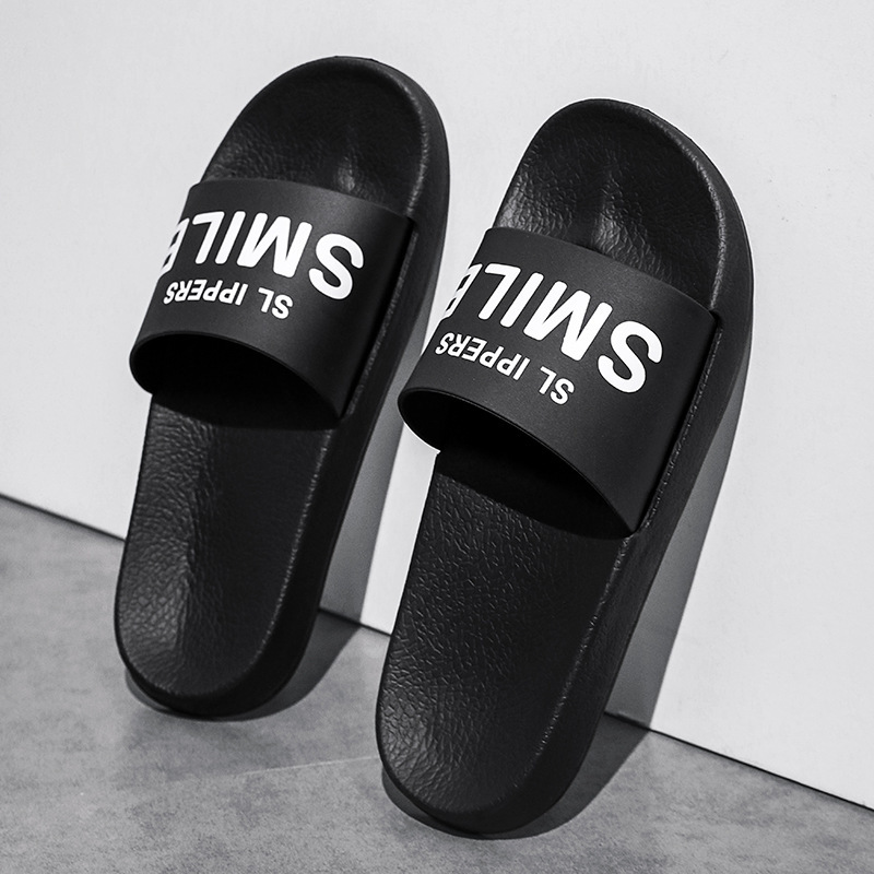 Zapatillas de Interior para hombres verano 2024 nuevas zapatillas de una palabra desodorante antideslizante informal al aire libre sandalias de hombre de fondo suave