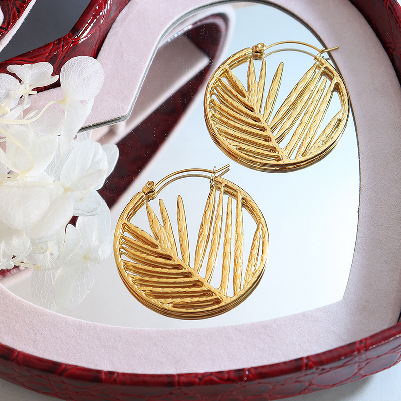 Nuevo simple titanio acero pendientes hoja de bambú estilo nacional todo-fósforo pendientes de moda diseño personalizado red rojo mismo estilo joyería para mujeres