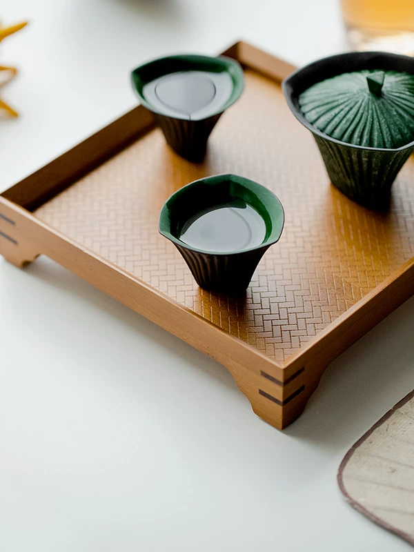Jet black three-legged ceramic tea cup home creative ceramic tea cup single master cup kung fu tea cup