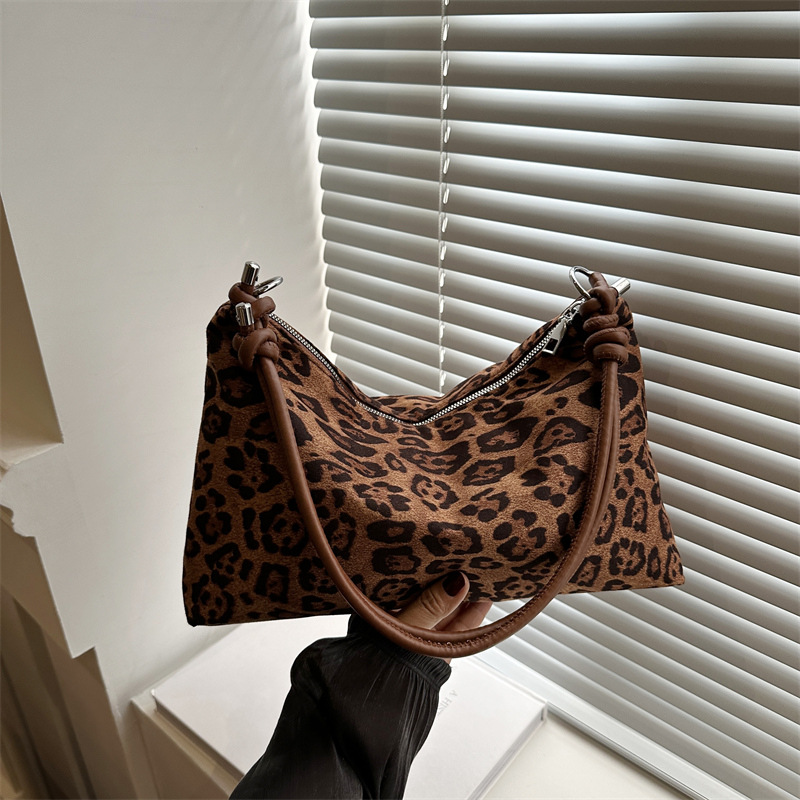 Bolsa de estilo retro para mujeres 2024 nueva moda de invierno estampado de leopardo de gran capacidad bolso de hombro para trabajar bolso de mujer