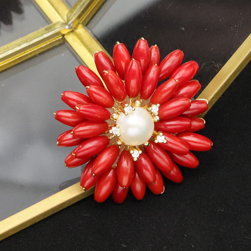 Broche vintage de perlas naturales de agua dulce con diseño de girasol, flor de bambú marino, estilo Chanel, hecho a mano, para Navidad.