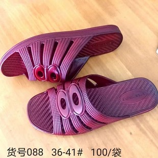 �ļ��¿�t��Ь�r��������Ů�Ϸ�����ĥ�⴩͸���׋���Ь���l