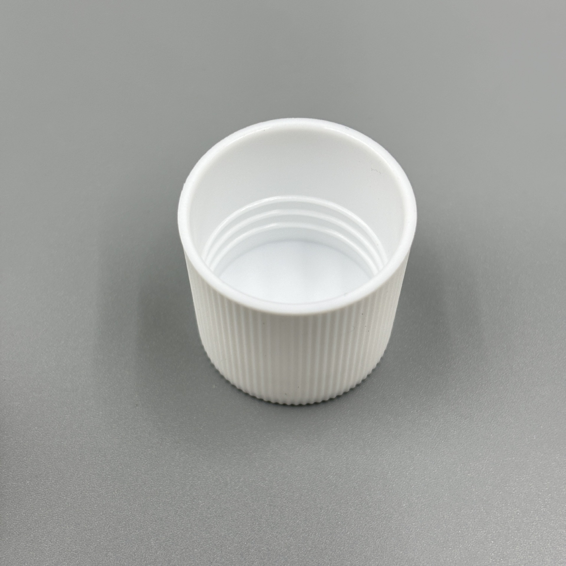 24mm enjuague bucal de dientes cubierta PP cubierta de rayas blancas 26 alta cantidad de descuento suministro directo de fabricantes