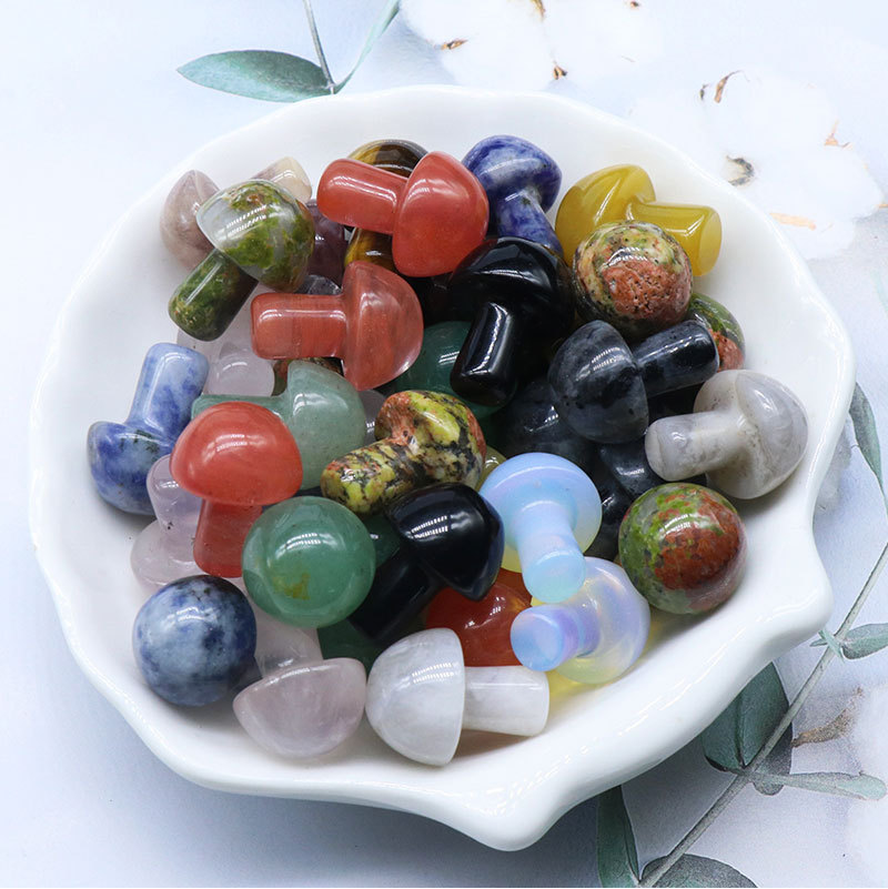 Crystal Agate Semi-precious Stones 2cm Mini Mushroom Decoration Landscaping Diy Accessories Wholesale display picture 1