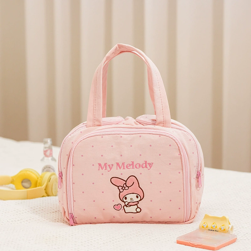 Косметичка Sanrio стеганая с синтепоном-наполнением, просторная дорожная организация, рисунки с героями