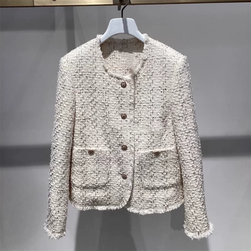 Весенний пиджак тренд сезона городской стиль круглый ворот Chanel стиль