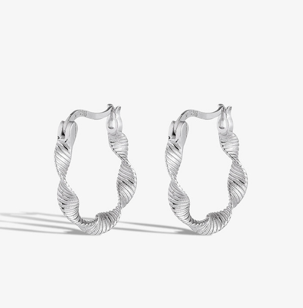 Pendientes retorcidos circulares de plata de ley 925 coreanos, pendientes, pendientes, pendientes de anillo de sentido de alto nivel de nicho simple de verano femenino