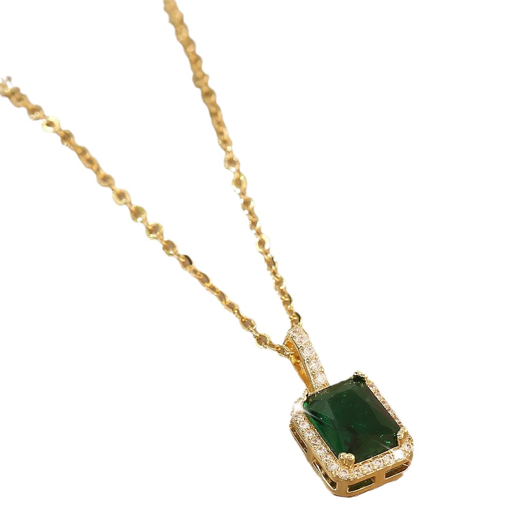 European and American cross-border popular copper inlaid green zircon square pendant necklace high-grade retro necklace for women