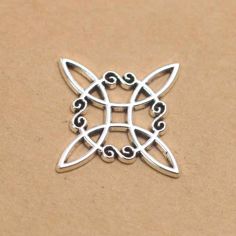 European and American Fashion Celtic Protection Knot Pendant Alloy Hollow Irish Knot Necklace for Men and Women, Bag Decoration Accessory