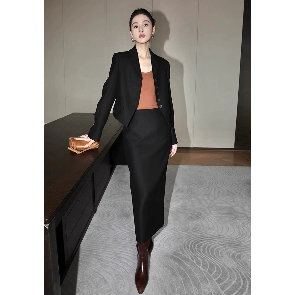 Мода черный костюм костюм женский 2024 новый камвольный шерсть легкий экстравагантный высокий темперамент короткий юбка