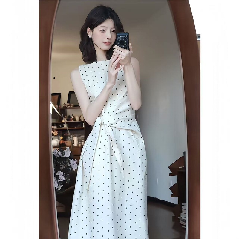 Waist-Cinched Sleeveless Elegant Long Dress, 2026 Summer New Style, Super Beautiful Long Dress, Trendy Dress for Women This Year Waist-Cinched Sleeveless Elegant Long Dress, 2026 Summer New Style, Super Beautiful Long Dress, Trendy Dress for Women This Year
