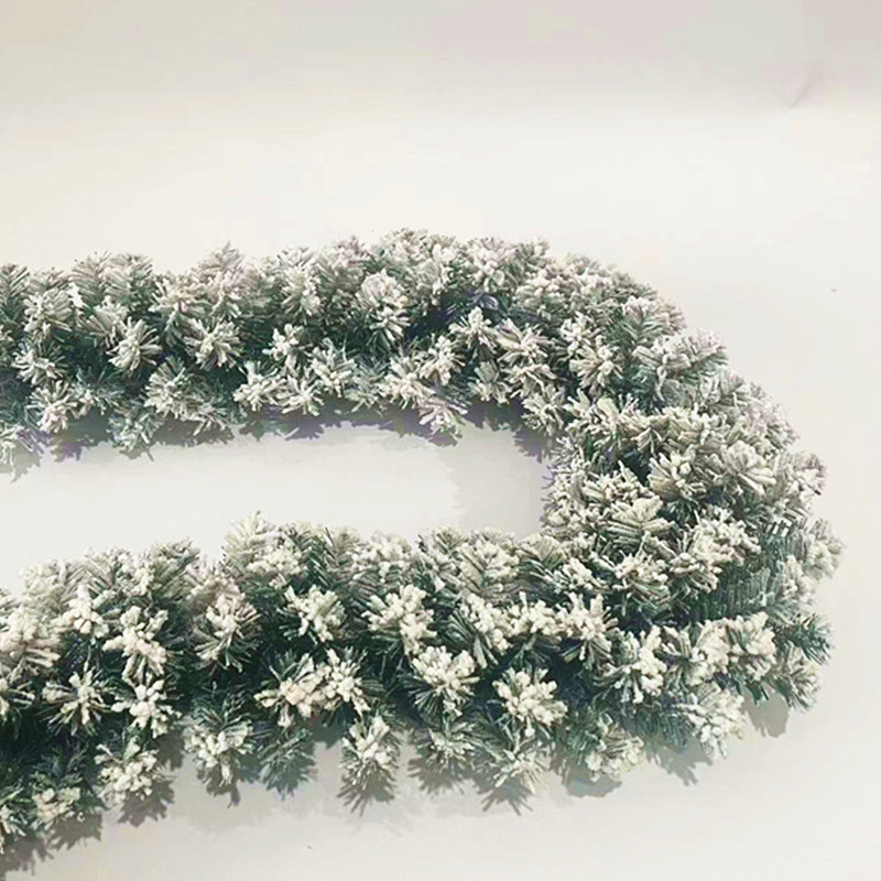 2.7m 植毛クリスマスリース ホテル ショッピングモール バー ドアハンギング PVC製 ホワイトクリスマスデコレーションリース|undefined