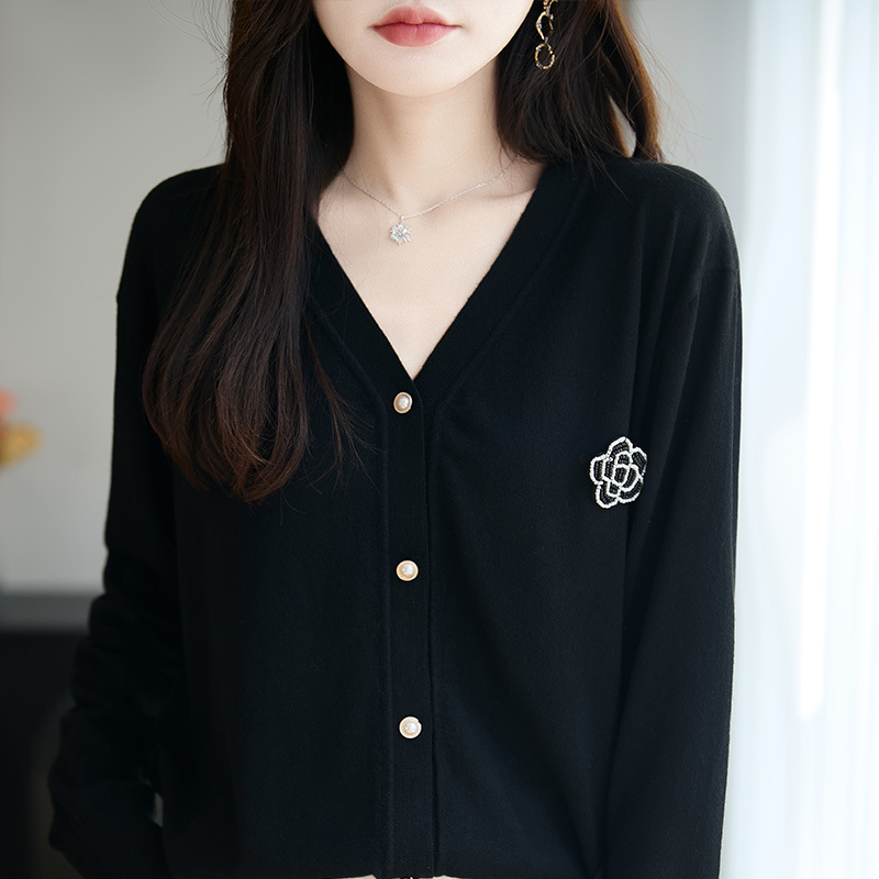 法式高级感绣花钉珠针织开衫女2025新款洋气显瘦打底女装毛衣外套|undefined