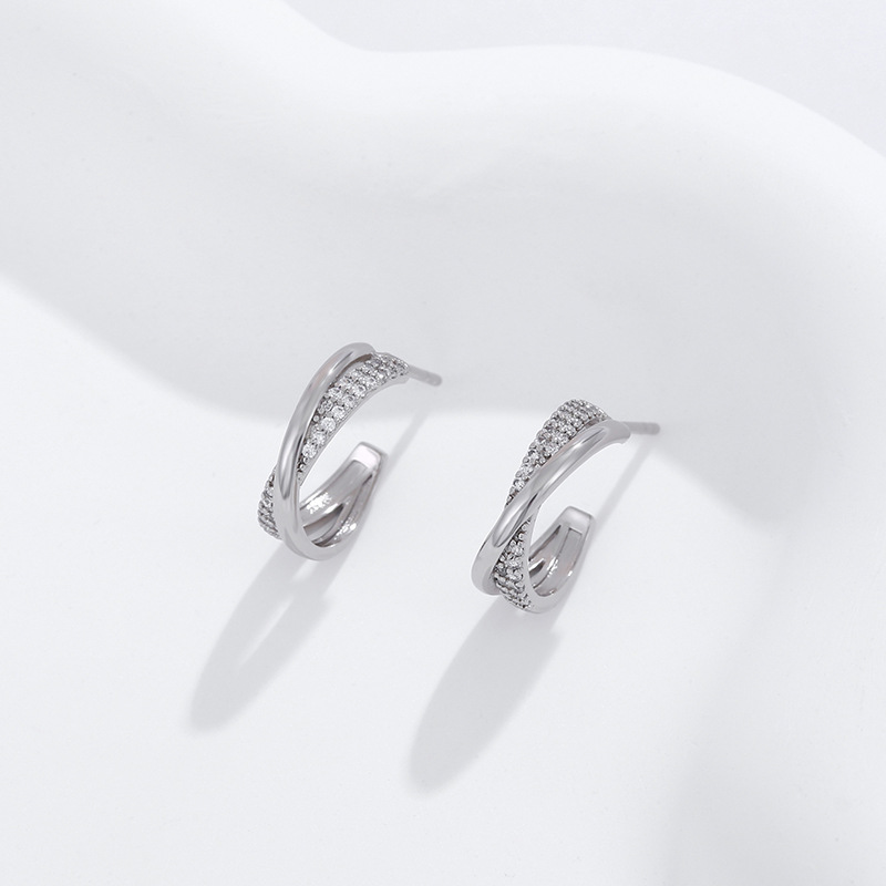 Joyería Xuding nueva moda simple cruz Stud pendientes femeninos nicho diseño temperamento pendientes de alto sentido pendientes en forma de C