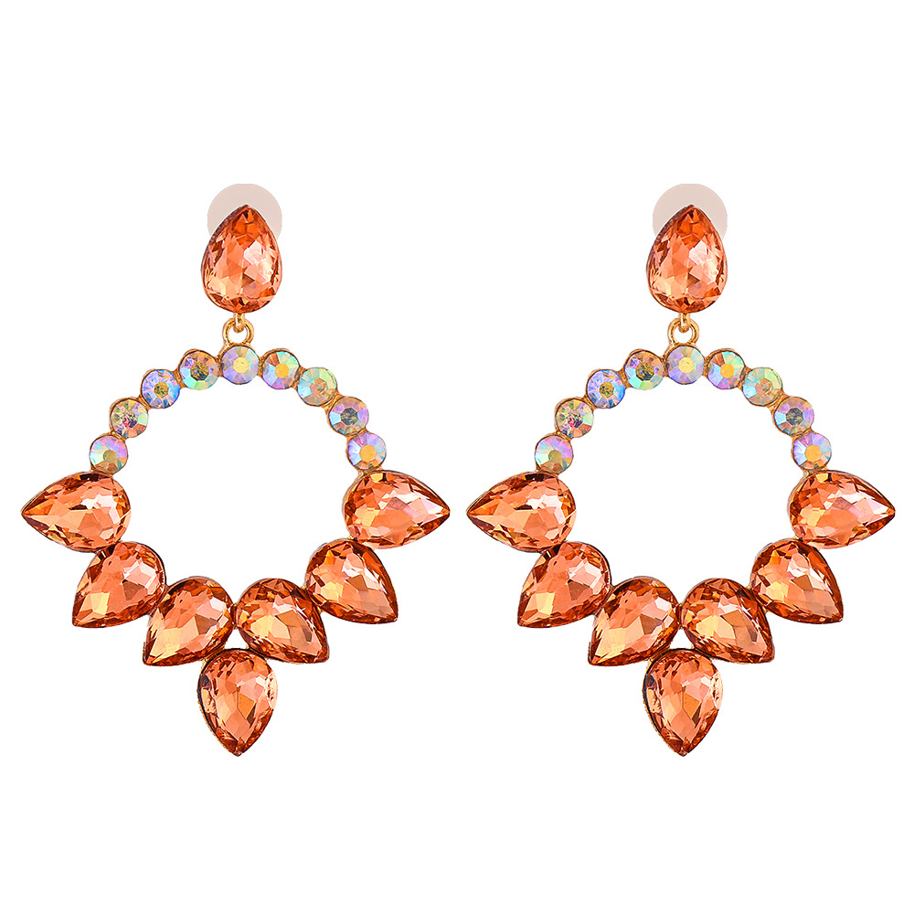 Fashion Diamond-studded Geometric Earrings display picture 5