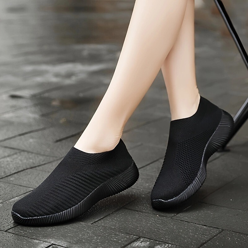 Women's Low-Top Round-Toe Sports Running Shoes, Lightweight, Breathable, Casual Women's Running Shoes, Simple and Versatile, Quanzhou Sports Shoes