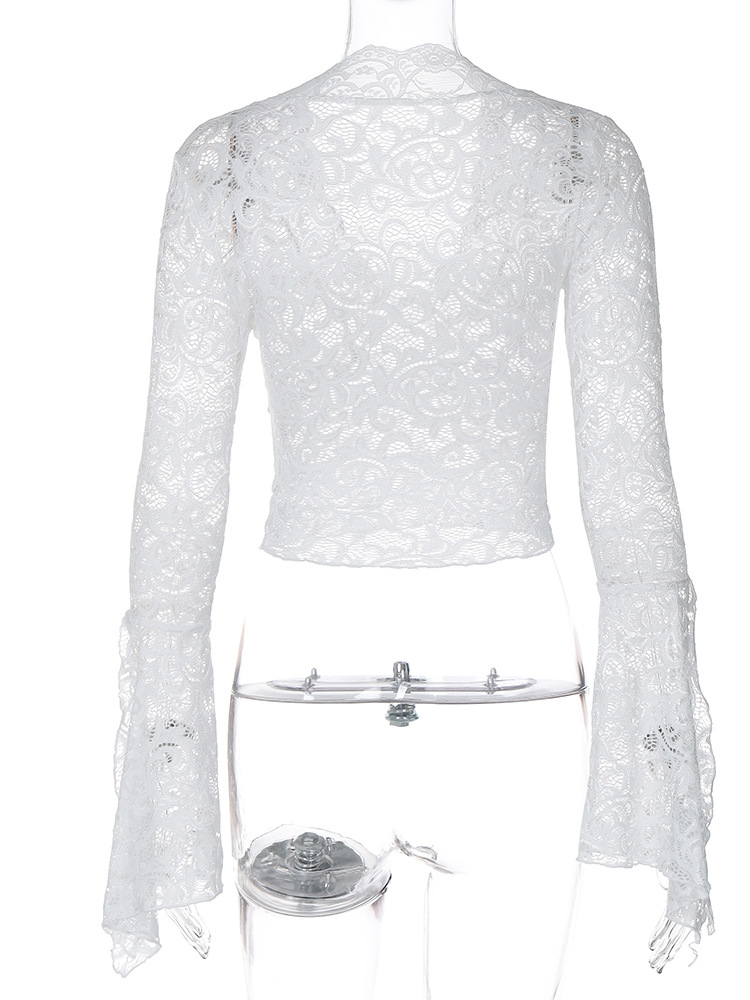 Stile Instagram da donna, taglio corto aderente con scollo a V profondo, ombelico scoperto e pizzo trasparente, maniche lunghe, piccante_voghion.com