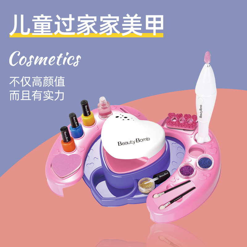 treasure chest for makeup for manicure