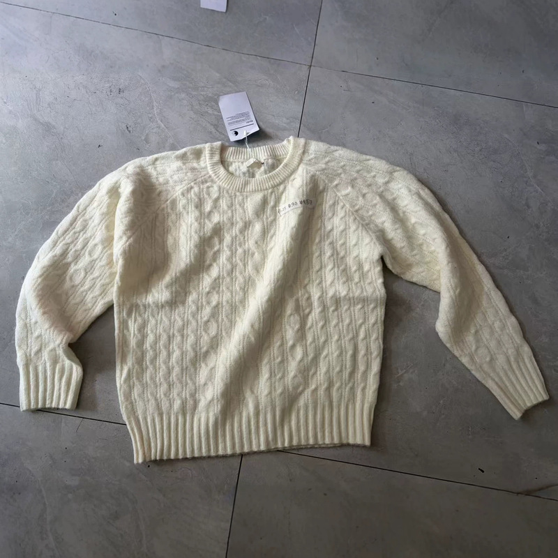 Customized Round Neck Cable-Knit Raglan Sleeve Sweater Customized Round Neck Cable-Knit Raglan Sleeve Sweater