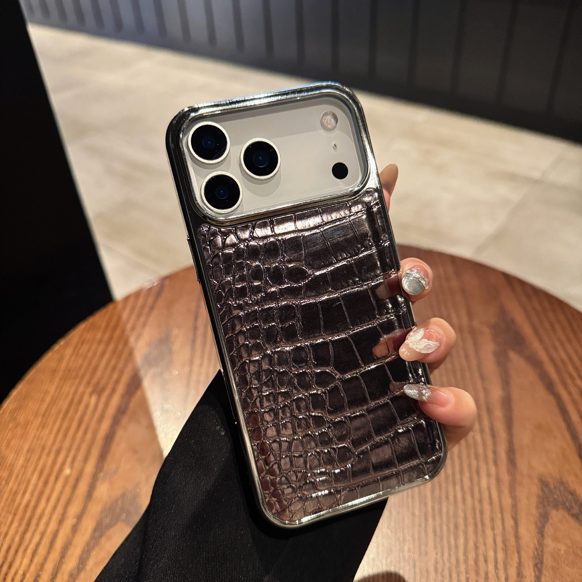 Galvanisierte Krokodiloptik Handyhülle Für Iphone 16 Pro Max_voghion.com