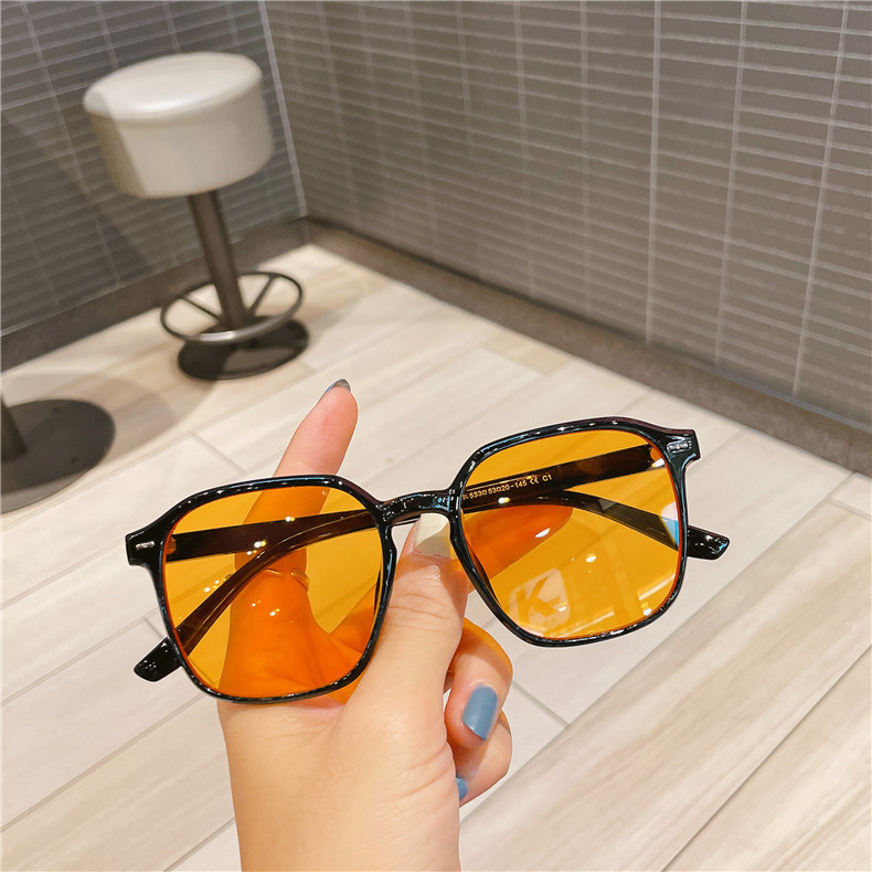 黑框黄片 (2).jpg