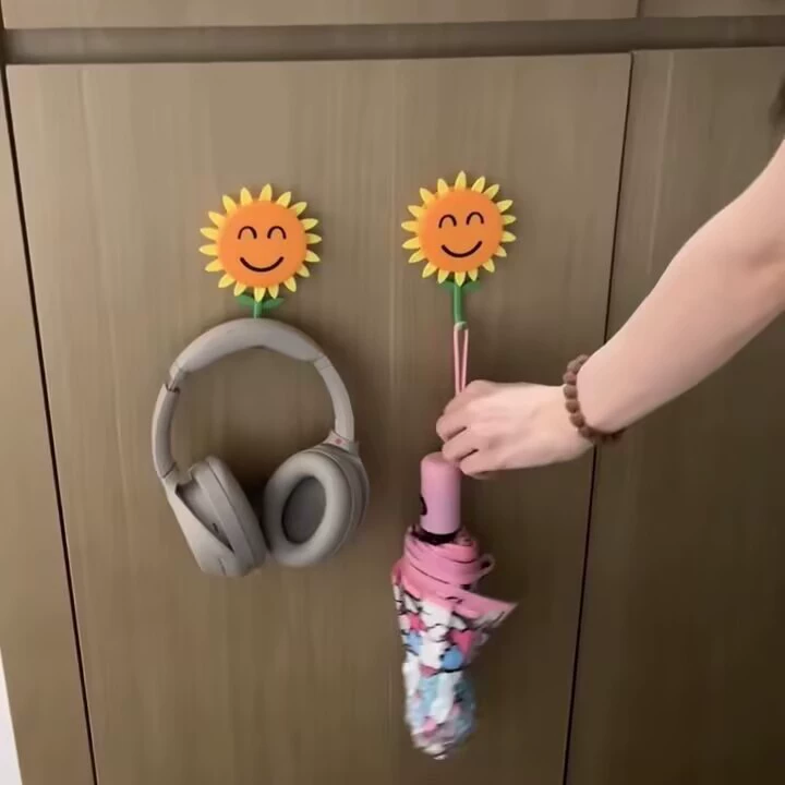 Telescopic cartoon storage system with sunflower extract, fridge magnet