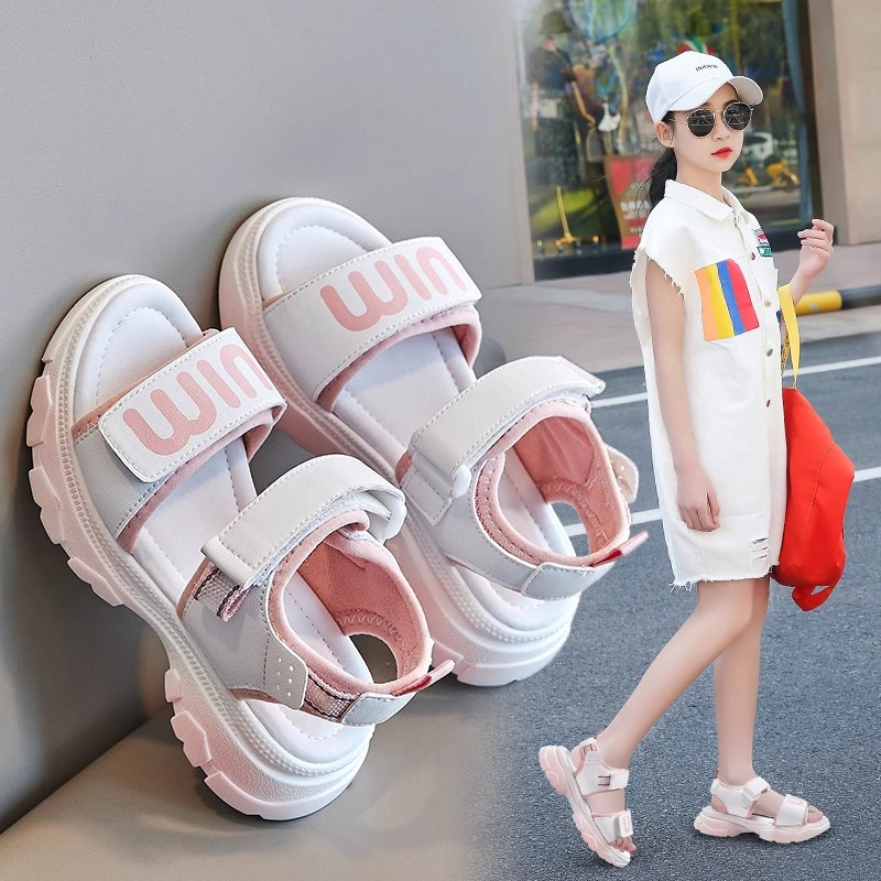 Sandalias deportivas para niñas 2026 verano nuevo estilo de moda casual zapatos de playa princesa zapatos de suela suave zapatos para niños