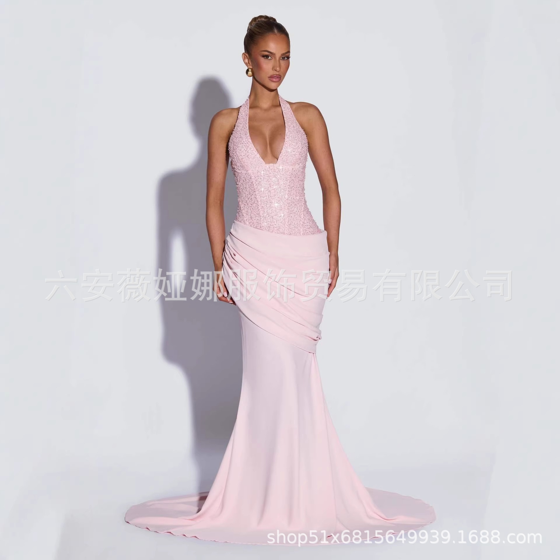 Aliexpress Cross-Border Fashion Women's Clothing 2026 New Model Banquet High-End Evening Dress Adult Halter Neck Mermaid Host Dress