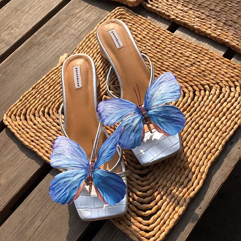 Zapatos de flores de mariposa, sandalias de flores, adornos, diseño de nicho femenino, ambiente de rodaje de viajes junto al mar, hebilla de zapatos de bricolaje