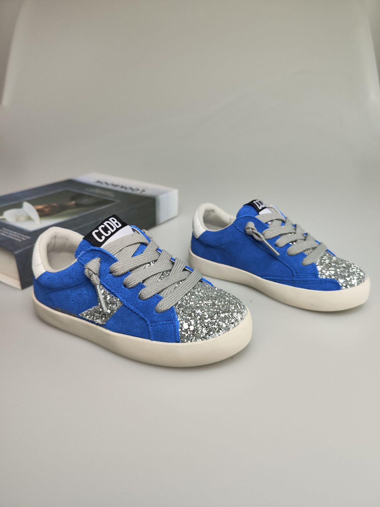 1022 Automne Nouvelle Planche À Étoiles Pour Enfants Édition Coréenne Mode Paillettes Filles Décontractées À Semelle Souple Petites Chaussures Sale_voghion.com