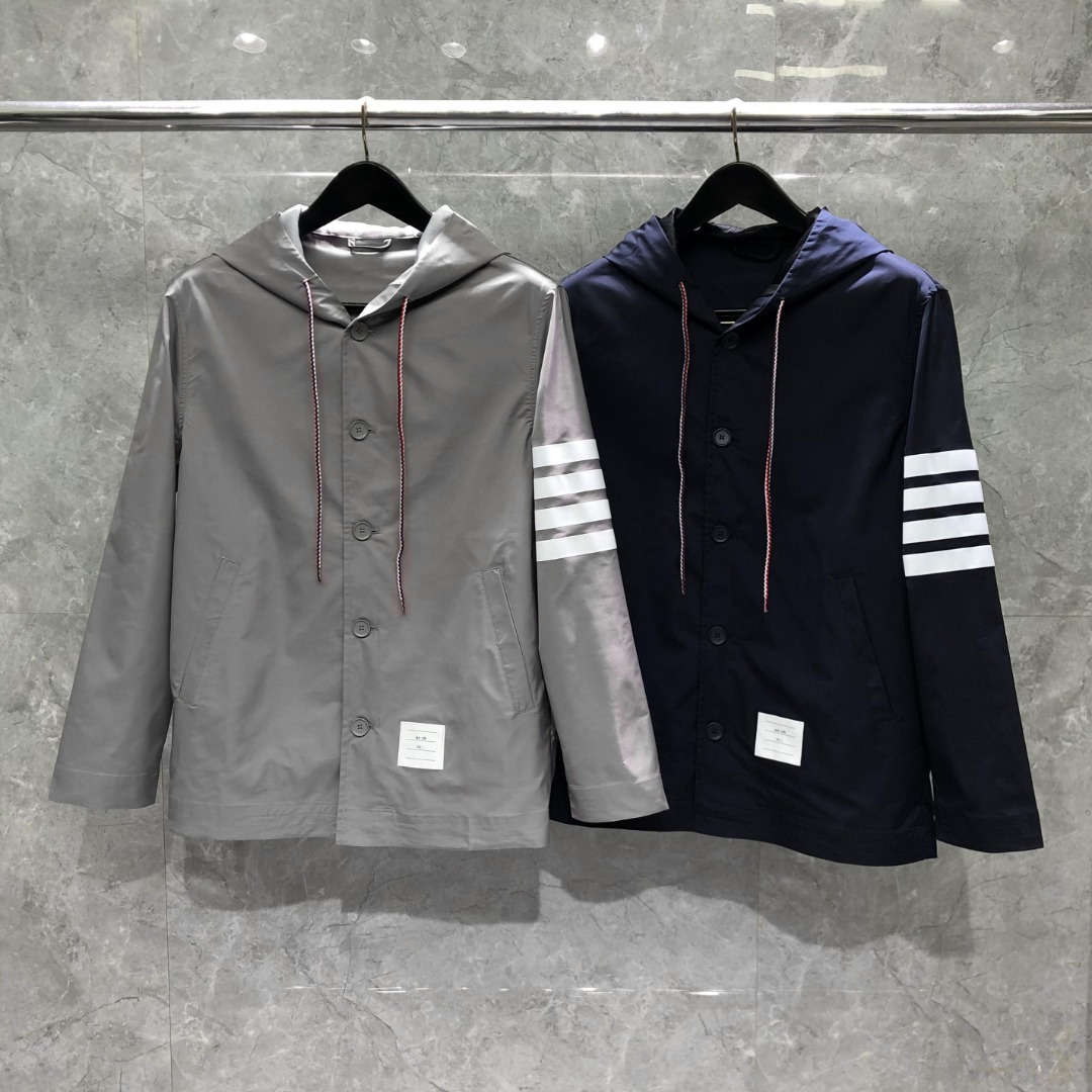 TB factory direct sales of new autumn and winter classic four-stripe drawstring trench coat, unisex casual and comfortable jacket.