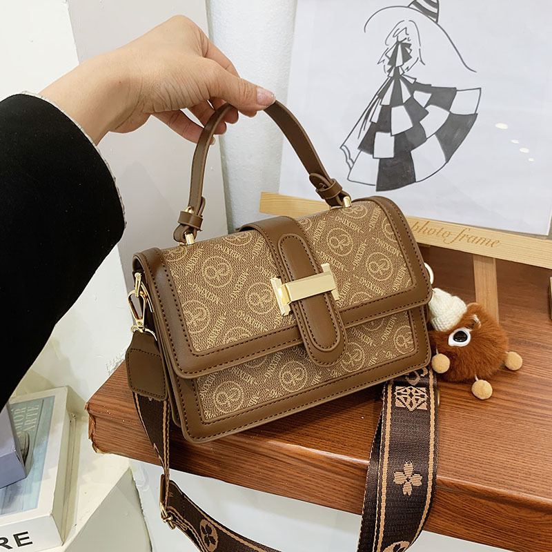 Borse da donna 2023 nuova borsa a tracolla con texture di fascia alta dal design di nicchia classica borsa quadrata piccola borsa a tracolla versatile quotidiana_voghion.com