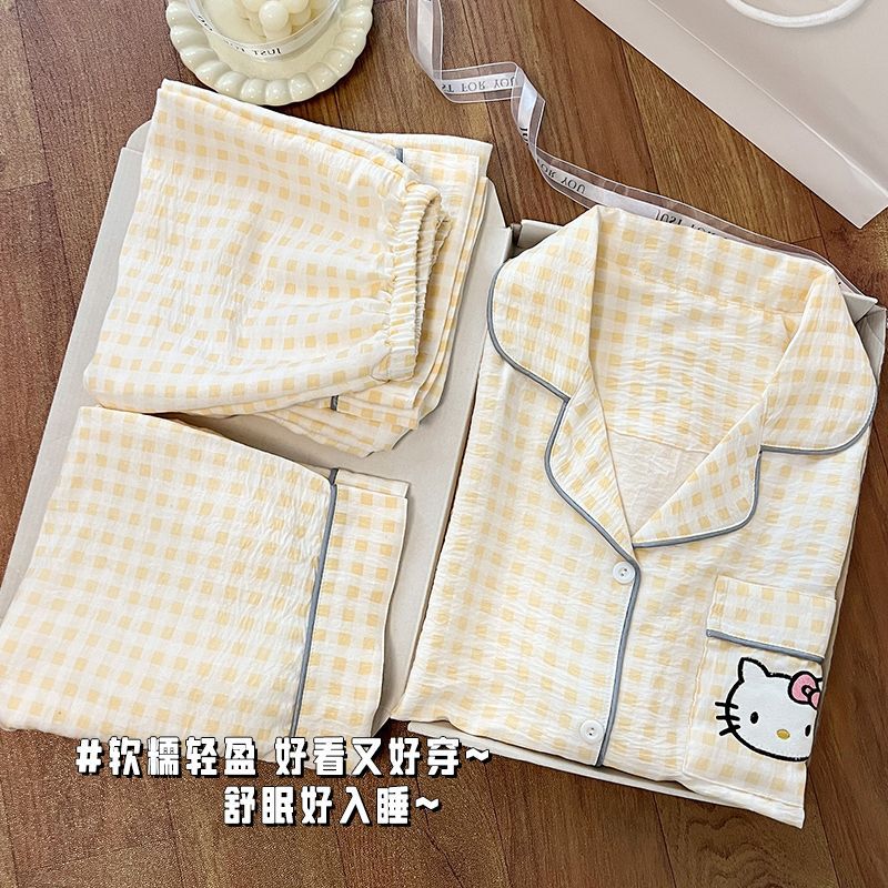Al por mayor transfronterizo nuevo pijama de mujer tres piezas cardigan con solapa mangas cortas pantalones cortos KT gato dibujos animados cubierta de ropa doméstica