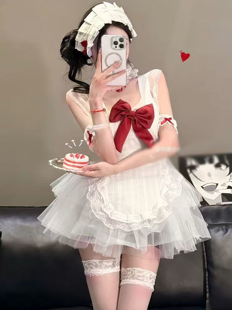 화이트 메이드 + 화이트 거즈 스커트