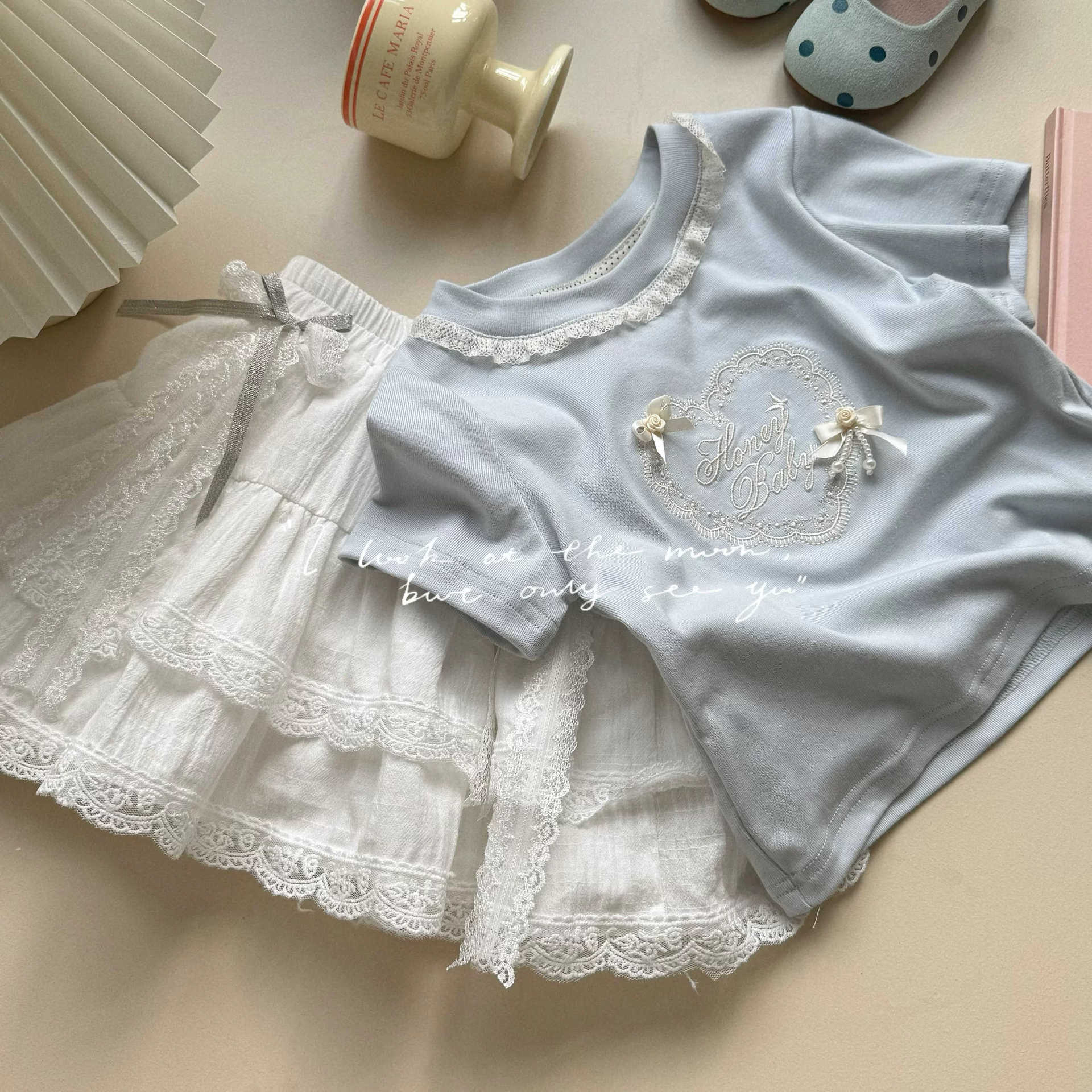 女児半袖tシャツ2025新作夏服中大童新中国式刺繍上着ファッション中小童