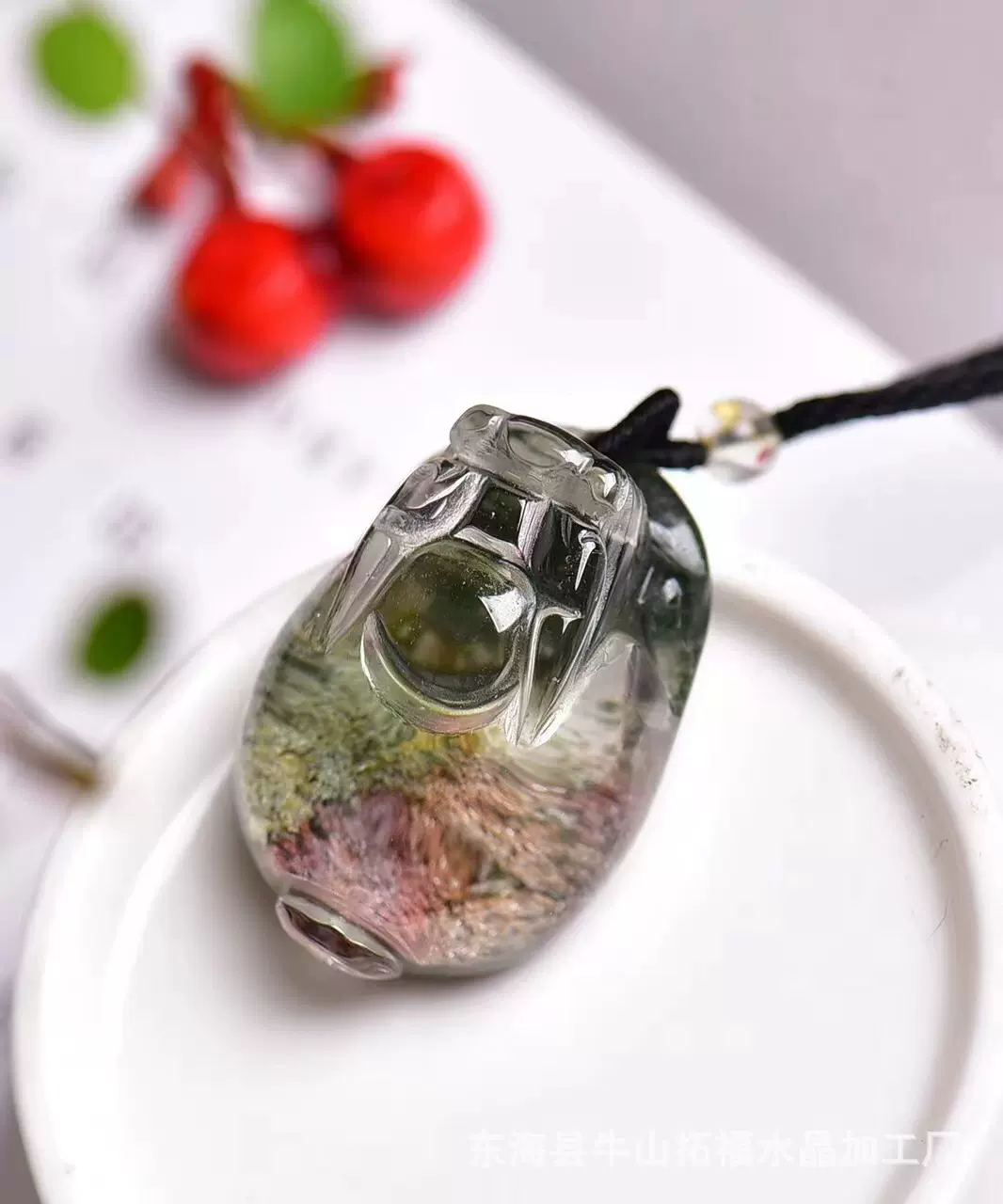 工厂批发天然水晶红绿幽灵龙龟吊坠 包挂手工雕刻搭配精致手编绳