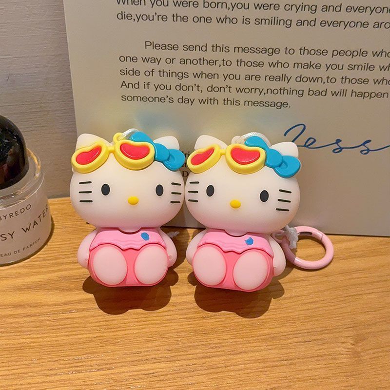 The Hello Kitty Color-Changing Kt Cat Pendant Keychain Bag Charm That Tans in the Sun Is a Cute Cartoon Gift for Friends The Hello Kitty Color-Changing Kt Cat Pendant Keychain Bag Charm That Tans in the Sun Is a Cute Cartoon Gift for Friends