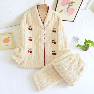 Winter Thickened Flannel Women's Pajamas Long-sleeved Trousers Embroidered Home Clothes suit Exquisite Velvet Living Clothes New Arrival